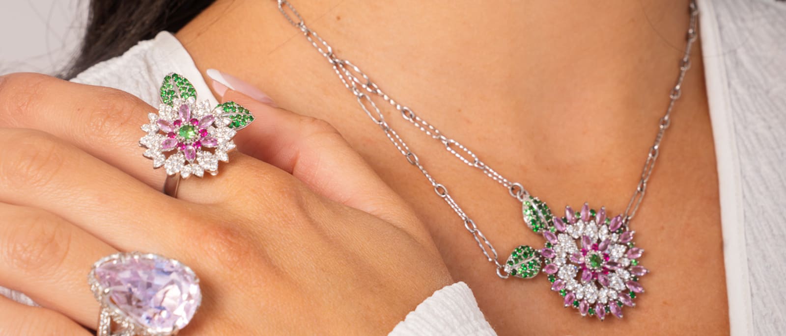 Editorial jewelry portrait by Lunna Agency showing professional brand photography quality