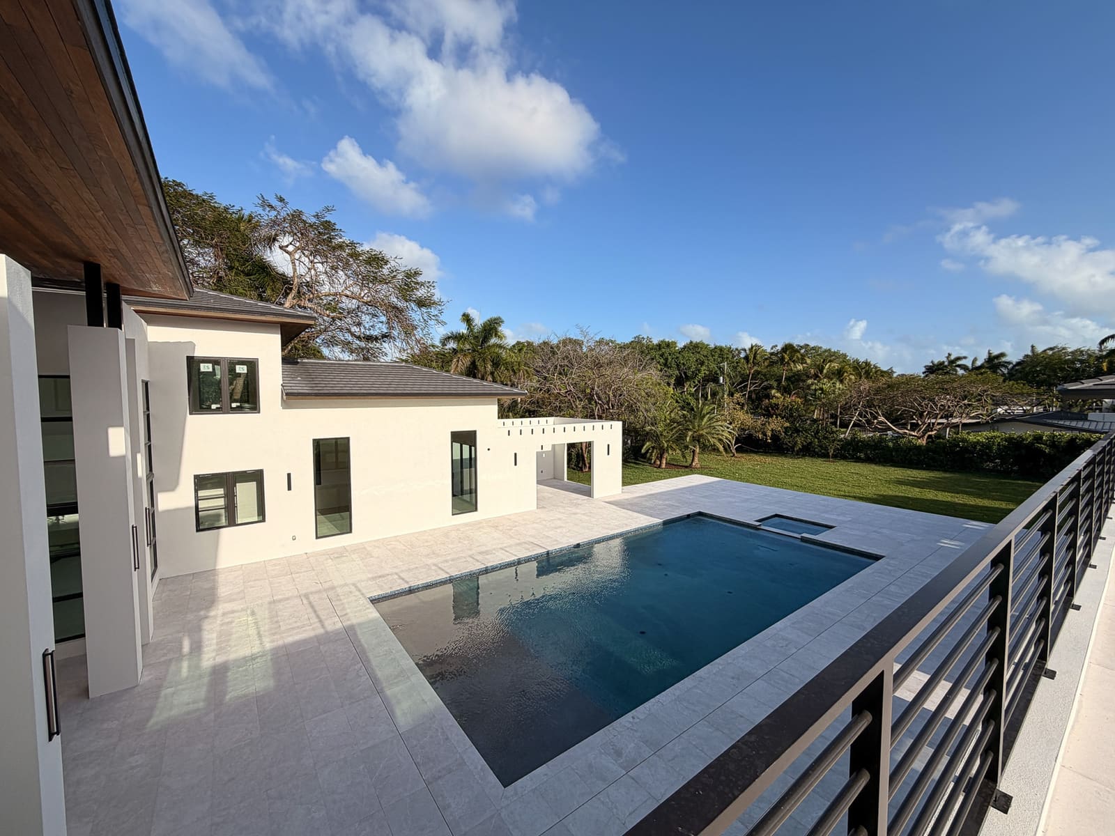 Modern luxury villa listing photography in Miami, FL by Lunna Agency